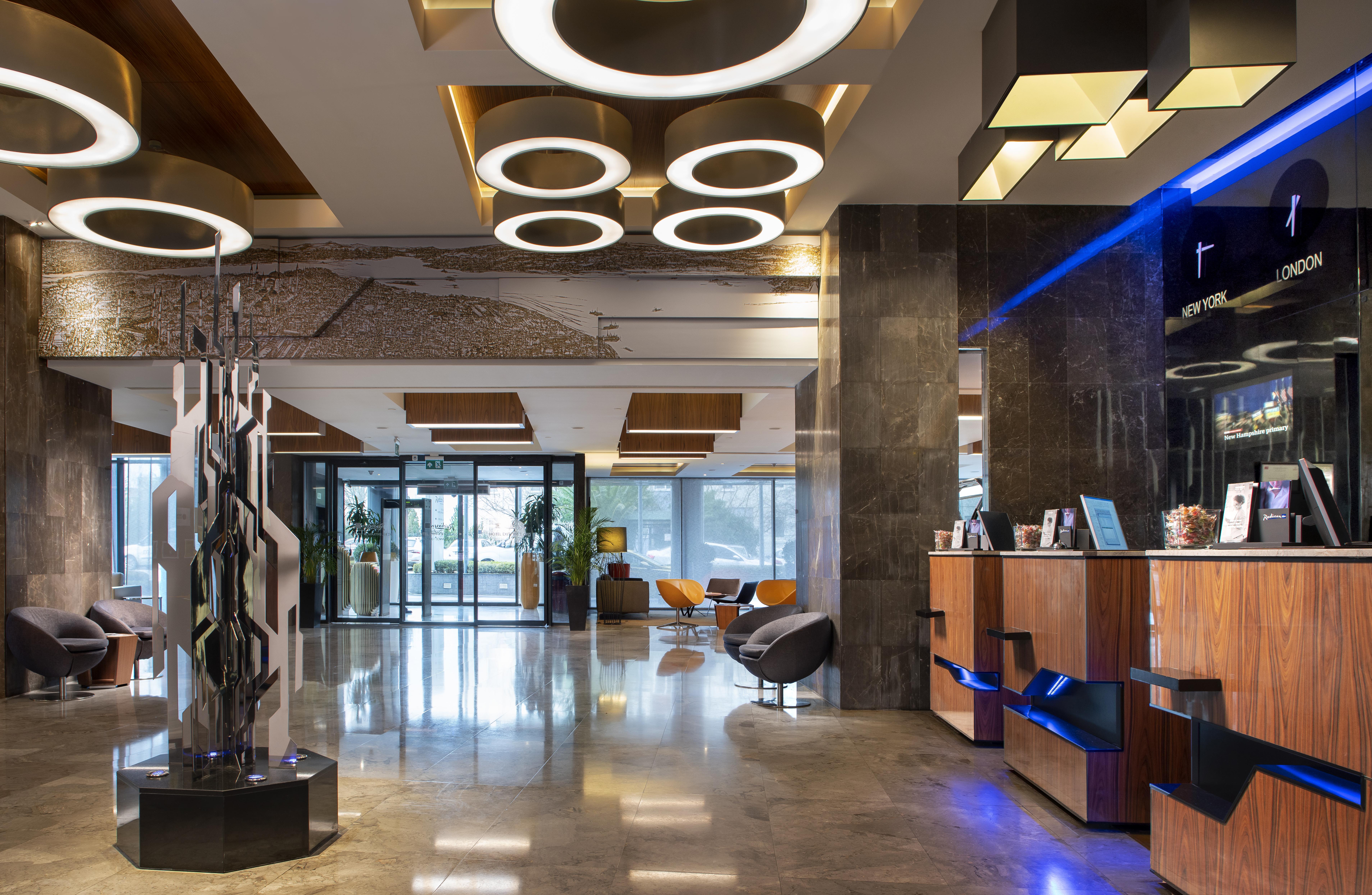 Radisson Blu Hotel Istanbul Asia Exterior photo Lobby